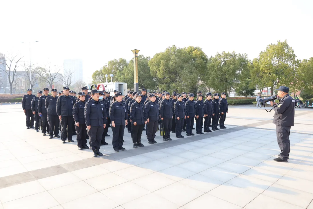 如皋市保安服務(wù)有限公司護(hù)航2026中甲聯(lián)賽南通支云主場(chǎng)首戰(zhàn)